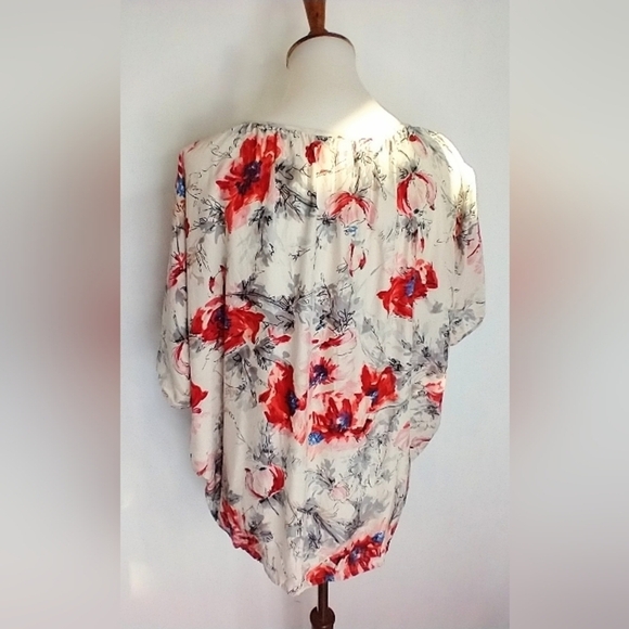 CABI SILK BLOUSE - Picture 2 of 8